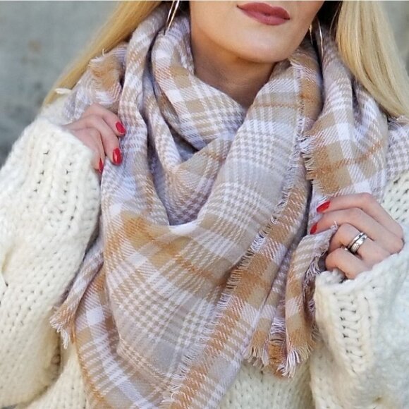 Blanket Scarf - Picture 3 of 5